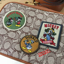 ★COACHバッグ★コーチ CG968 DISNEY X COACH コラボ シグネチャーパッチ ショルダーバッグ レディース斜め掛けバッグ アウトレット品 新品_画像2