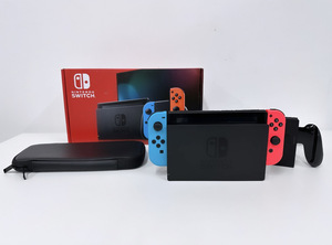 100円～◎任天堂 Nintendo Switch HAC-001 スイッチ本体 ゲーム機 初期化済 本体 箱入り スイッチケース 【通電動作済み】