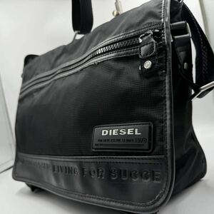 ディーゼル DIESEL メッセンジャーバッグ ショルダーバッグ レザー ナイロン ビッグロゴ 斜め掛け メンズ A4◎ ブラック 黒 通勤 通学 