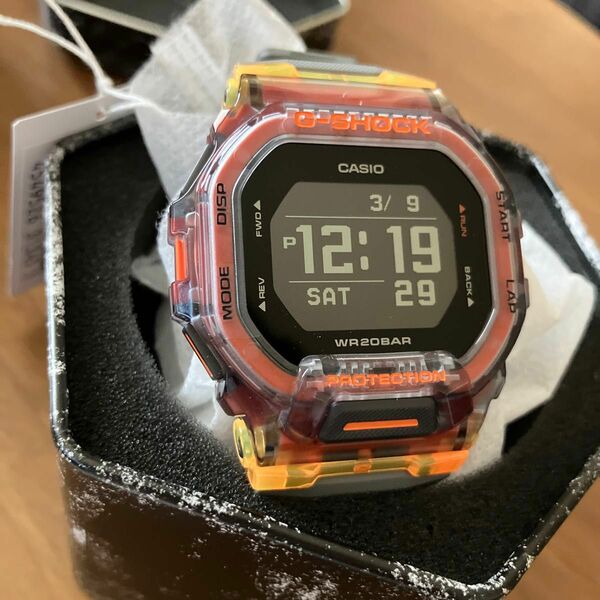 新品未使用　CASIO GBD-200SM-1A5 G-SQUAD グレー