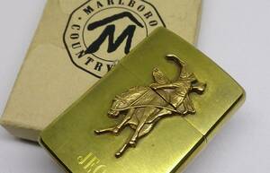 Zippo 1992年製「MARLBORO COUNTRY STORE ／マールボロ カントリーストア ロデオ 」ソリッドブラス 未使用 専用ケース入。