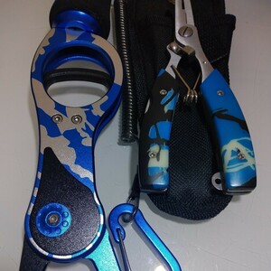  fish grip & fishing plier set limitation color camouflage pattern blue set new goods unused 