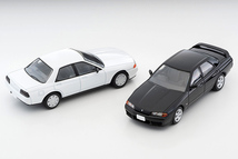 3新品LV-N194c LV-N194d 日産スカイライン 4ドアスポーツセダン GTS-t Type M（黒）オプション装着車 92年式 GXi Type X（白）92年式 2種セ_画像1