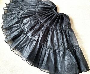 310 volume enough long flared skirt tia-do black 