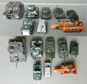 * rare used [ tank ] metal plastic model 8 piece (4 piece metal work car 1 piece ) Junk 