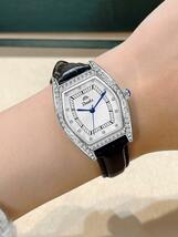 腕時計 レディース クォーツ ラインストーン装飾トノーポインタークオーツ時計、休日に最適_画像1