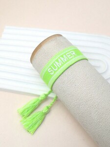 レディース ジュエリー ブレスレット ストリング 手作りボヘミアン刺繍ブレスレット夏のアルファベット一つ、手編み、日常着用および休