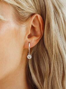  lady's jewelry earrings stud earrings simple . design. silver. Drop earrings gem gift wedding iya