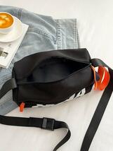 メンズ バッグ ショルダーパック 男性用スリングバッグ、インスタイルのクールでヒップホップな日本風シングルショルダークロスボディバ_画像4