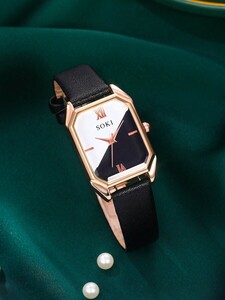腕時計 レディース セット レディース時計1個、素材のブラックストラップ、ブラックとホワイトの文字盤がお洒落な正方形のクオーツ時計