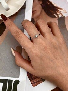 リング レディース シングル 1個 絶妙な シルバー 四 星 キュービックジルコニア 調整可能 結婚指輪 トレンディ ジュエリー