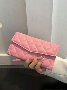 財布 長財布 キルティング加工されたレザー フラップ 二つ折り長財布、リストレットストラップ付き、女性の日常使用、デート用、または