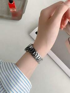 腕時計 レディース クォーツ 白い文字盤の女性用 ステンレススチール製高級矩形腕時計、クオーツムーブメント、デイリーウェア/装飾/