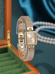 腕時計 レディース クォーツ 新着！高級腕時計 1個 女性用、ラインストーンインレイストラップ、トレンディなデザインとエレガントな