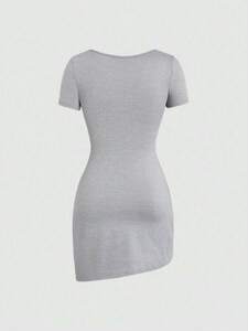 レディース ドレス 女性用の無地のスクエアネックライン、プリーツ切り替え、スプリットデザインのサマーショートスリーブドレス