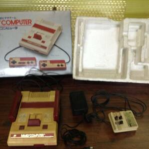 Nintendo Famicom console w/box tested 任天堂 ファミコン 本体1台 箱付 動作確認済 D696Tの画像1