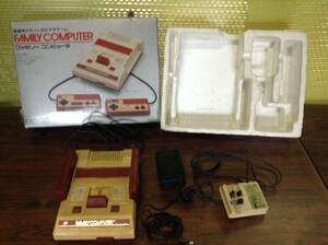 Nintendo Famicom console w/box tested 任天堂 ファミコン 本体1台 箱付 動作確認済 D696T