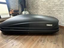 ★☆美品 THULE スーリールーフボックス Pacific200エアロスキン 両開き カギ付きブラック2回使用/部屋保管_画像1