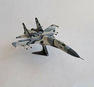 エフトイズ 1/144 Su-27SKM 完成品　限定販売品のパリエアショーです