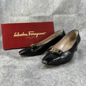 Salvatore Ferragamo フェラガモ フィジー ヒール パンプス サイズ 9 1/2 26.5cm相当 (RF-170)