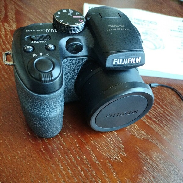 FUJIFILM FINEPIX S1500