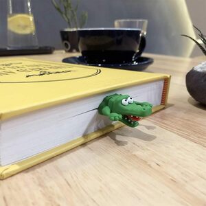  специальная цена!! рекламная закладка симпатичный книжка Mark цельный крокодил ..3D bookmark модный книжка маркер (габарит) подарок день рождения подарок 