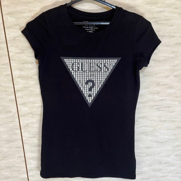 GUESS　ゲス　ビッグロゴ　半袖　Tシャツ　ブラック　 XS