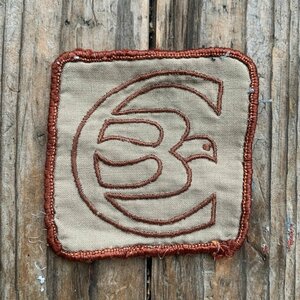 【7.2㎝×7.2㎝】70s 鳥 刺繍ワッペン 茶色■ビンテージ オールド レトロ アメリカ古着 雑貨 動物 ハト ピース パッチ No.2