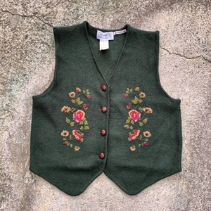 【レディース M/L】JANTZEN 手刺繍 ウールベスト 緑 花柄■ビンテージ オールド レトロ アメリカ古着 ジャンセン クルミボタン