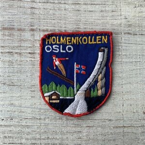 【5.5㎝×4.5㎝】OSLO オスロ(ノルウェー)刺繍ワッペン 青■ビンテージ オールド ヨーロッパ古着 雑貨 パッチ ユーロ スキージャンプ