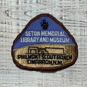 【7.2㎝×8.5㎝】「SETON MEMORIAL LIBRARY AND MUSEUM」刺繍ワッペン■ビンテージ オールド アメリカ古着 パッチ 博物館