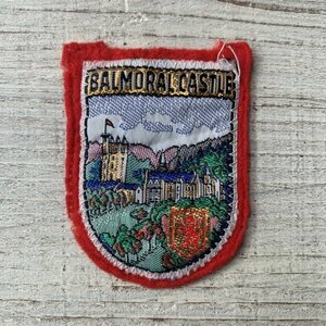 【7.0㎝×5.0㎝】BALMORAL お城(スコットランド) フェルト×刺繍ワッペン 赤■ビンテージ オールド ヨーロッパ古着 雑貨 パッチ ユーロ