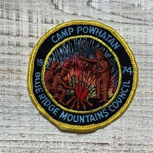 【7.6㎝】70s BSA「CAMP POWHATAN」キャンプ 円形 刺繍ワッペン■ビンテージ オールド レトロ アメリカ古着 パッチ ボーイスカウト