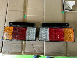 【訳有】Isuzu Elf LED Tail lampランプ ②