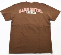 BO'S GLAD RAGS (ボーズグラッドラグス) クルーネックTシャツ “MARS HOTEL '74” 未使用品 チョコレート size L / バーンストーマーズ_画像2