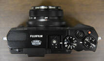 【美品・即決あり】FUJIFILM プレミアムコンパクトデジタルカメラ X30 ブラック FX-X30B_画像3