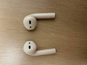 AirPods Apple