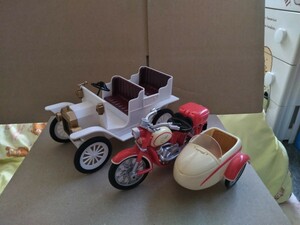  Sylvanian Families bike & automobile ( with defect )