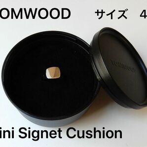 トムウッド TOM WOOD Mini Signet Cushion ピンキー