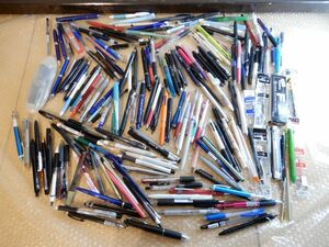  not yet inspection goods writing brush chronicle . various large amount . summarize set! that 24 approximately 2.1 kilo car - pen / ballpen other writing implements present condition delivery 