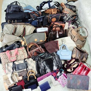 1 иен бренд роскошный 50 пункт и больше большое количество продажа комплектом COACH Gucci GUCCI Burberry Cartier Vuitton сумка кошелек ручная сумочка сумка на плечо 