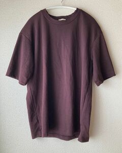 ジーユー　ブラウンTシャツ