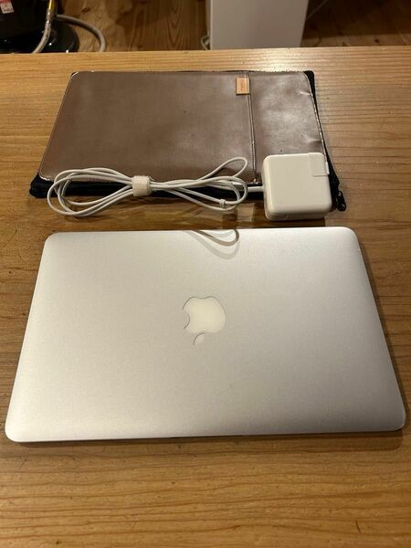 Apple MacBook Air A1465 11インチ mid2012 intel core i7 メモリ8GB 英語配列