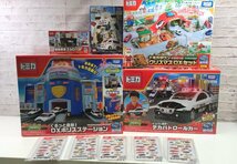 トミカまとめ売り /ぐるっと変形！DXポリスステーション/トミカ回転寿司スシロー/トミカタウンにクリスマスがやってきた！/ 240418SK750036_画像1