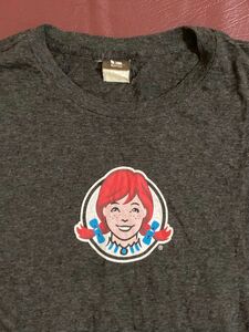 Wendy's ウェンディーズ　NCAA コラボ　Ｔシャツ