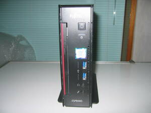  красивый Fujitsu компактный ESPRIMO Q556/R(FMVB1001) Core i7- 7700T 8GB HDD нет 