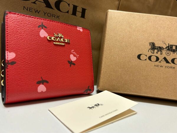 3 新品未使用 coach コーチ 二つ折り ミニ財布 ハート柄 レッド