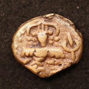 インド カシミール 1 Stater銅貨（950年前後）神の立像の図案[E4119]コイン