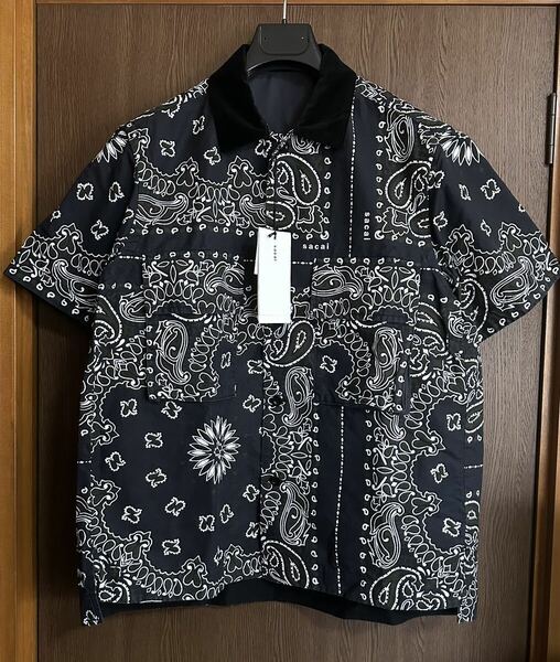 濃紺4新品 sacai サカイ メンズ バンダナ プリント 半袖シャツ ブランドロゴ 半袖 Tシャツ カットソー 23AW size 3 XL 濃紺 オーバーサイズ