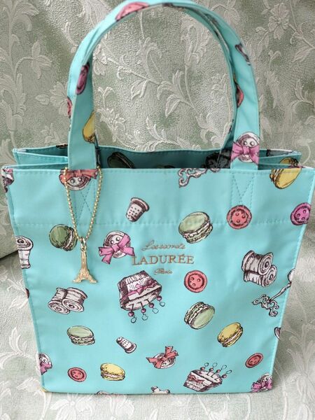 ラデュレ　LADUREE　 水色系トートバッグ　キーチェーン付　未使用タグなし